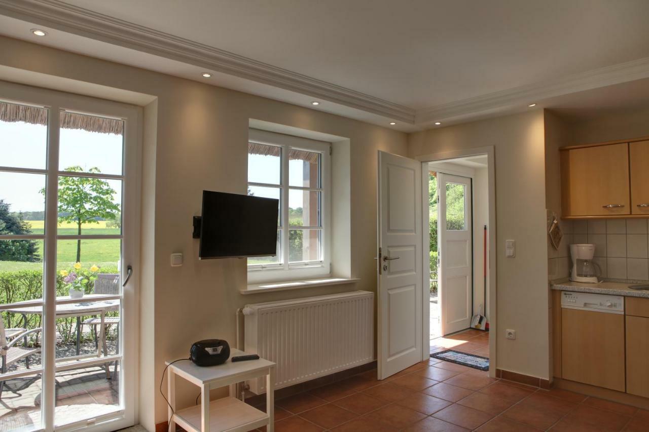 Haus Sonnenblume Apartment Lohme Exterior photo
